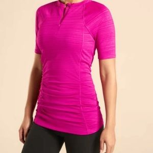 Athleta women’s pacific short sleeve rashguard. Neon pink- size XS